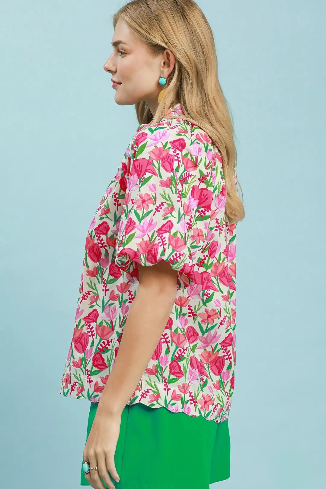 UMGEE FLORAL PUFF SLEEVE BLOUSE WITH SCALLOPED HEM