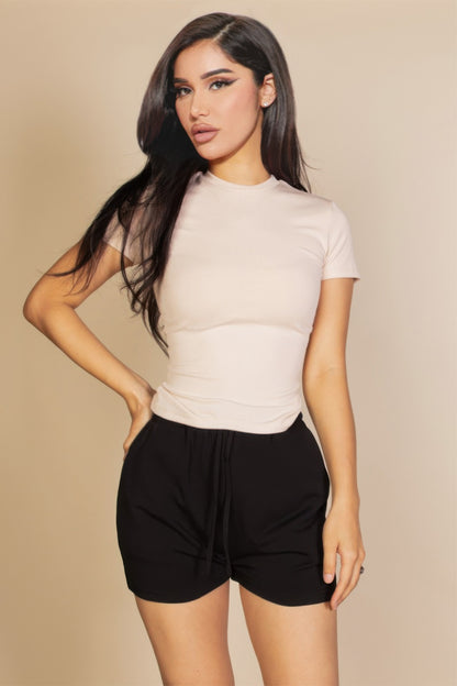 RIBBED SHORT SLEEVE TOP